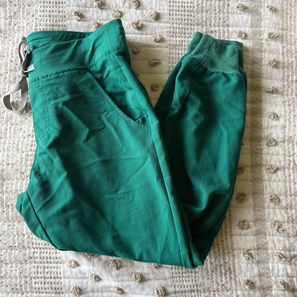 Figs Hunter Green Zamora Joggers in XSP - Picture 2 of 5